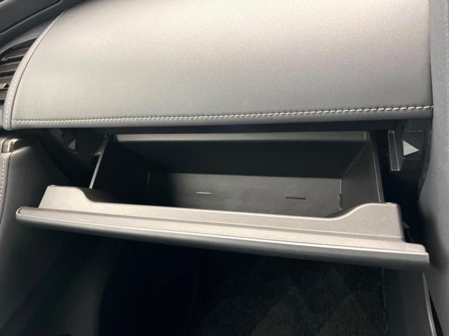 アルファードハイブリッド Ｚ　左右独立ムーンルーフ　１３．２型フリップダウンモニター　トヨタチームメイト　デジタルインナーミラー　カラーヘッドアップディスプレイ　トヨタセーフティセンス　禁煙車　ブラインドスポットモニター（71枚目）