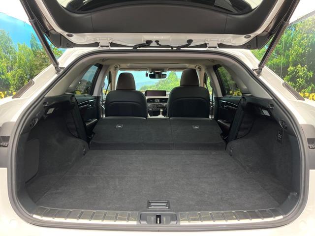 ＲＸ ＲＸ４５０ｈ　バージョンＬ　サンルーフ　１２．３インチナビ　パノラミックビューモニター　セーフティシステムプラス　禁煙車　ブラインドスポットモニター　三眼ＬＥＤヘッドライト　シートベンチレーション　フルセグ　Ｂｌｕｅｔｏｏｔｈ（10枚目）