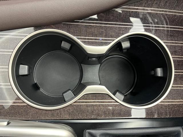 ＲＸ ＲＸ４５０ｈ　バージョンＬ　サンルーフ　１２．３インチナビ　パノラミックビューモニター　セーフティシステムプラス　禁煙車　ブラインドスポットモニター　三眼ＬＥＤヘッドライト　シートベンチレーション　フルセグ　Ｂｌｕｅｔｏｏｔｈ（65枚目）