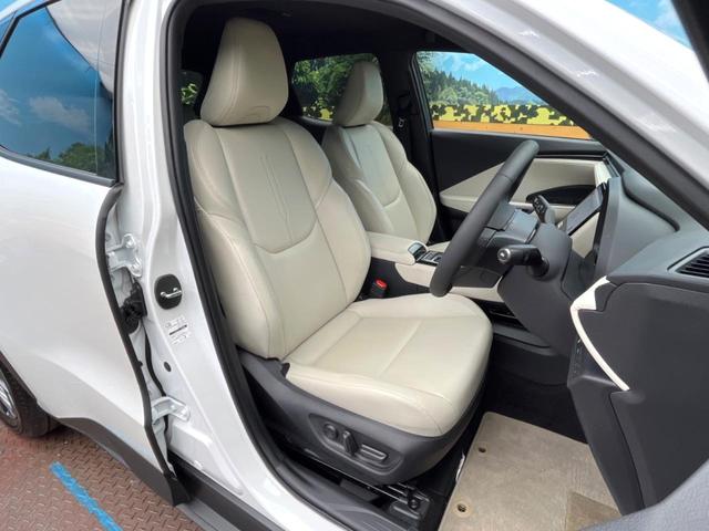 ＬＢＸ エレガント　レクサスチームメイト　ドライブレコーダー　９．８型ディスプレイオーディオ　パノラミックビューモニター　ブラインドスポットモニター　禁煙車　セーフティシステムプラス　シートヒーター　フルセグ（8枚目）