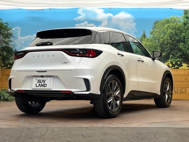 ＬＢＸ エレガント　レクサスチームメイト　ドライブレコーダー　９．８型ディスプレイオーディオ　パノラミックビューモニター　ブラインドスポットモニター　禁煙車　セーフティシステムプラス　シートヒーター　フルセグ（17枚目）