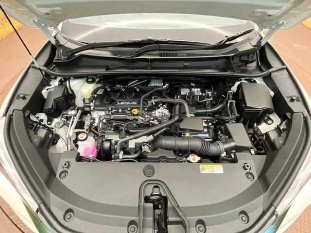 ＬＢＸ エレガント　レクサスチームメイト　ドライブレコーダー　９．８型ディスプレイオーディオ　パノラミックビューモニター　ブラインドスポットモニター　禁煙車　セーフティシステムプラス　シートヒーター　フルセグ（18枚目）