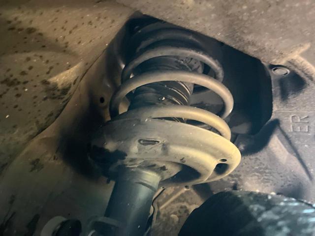 ハリアーハイブリッド Ｚ　レザーパッケージ　調光パノラマルーフ　モデリスタエアロ　１２．３インチナビ　デジタルインナーミラー　ブラインドスポットモニター　ＪＢＬサウンドシステム　ドライブレコーダー　パノラミックビューモニター　ＥＴＣ（29枚目）