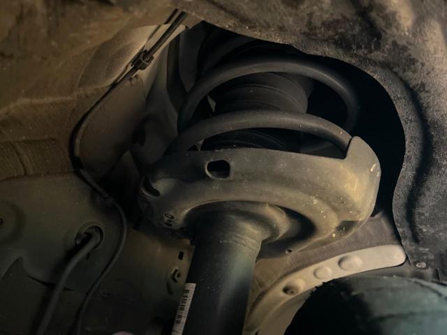 ヴォクシー Ｓ－Ｚ　快適利便ＰＫＧ　全周囲カメラ　純正１０．５型ナビ　トヨタチームメイト　両側電動ドア　セーフティセンス　レーダークルーズ　前中席シートヒーター　電動バックドア　ＣＤ／ＤＶＤデッキ　ＨＤＭＩ　ＥＴＣ（28枚目）