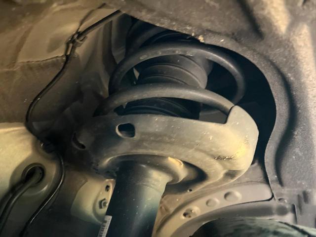 ノア ハイブリッドＳ－Ｚ　モデリスタ　快適利便パッケージ　後席モニター　バックカメラ　１００Ｖ電源　衝突被害軽減システム　レーダークルーズ　禁煙車　電動リアゲート　ハーフレザーシート　ドラレコ　コーナーセンサー　スマートキー（29枚目）