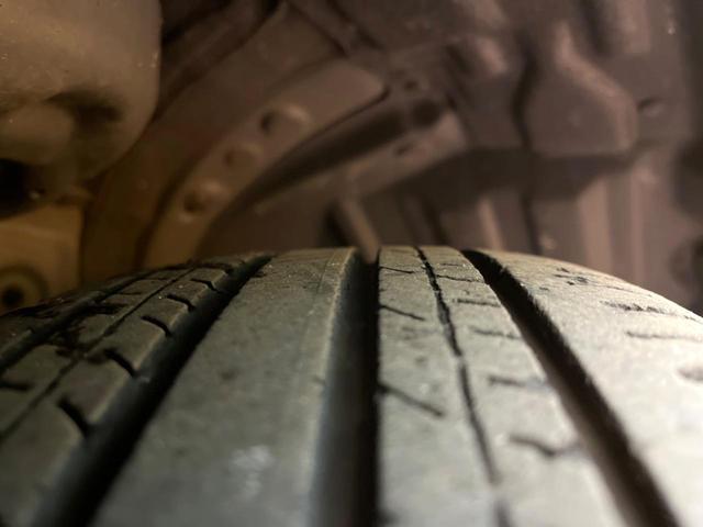 ノア ハイブリッドＳ－Ｚ　モデリスタ　快適利便パッケージ　後席モニター　バックカメラ　１００Ｖ電源　衝突被害軽減システム　レーダークルーズ　禁煙車　電動リアゲート　ハーフレザーシート　ドラレコ　コーナーセンサー　スマートキー（30枚目）