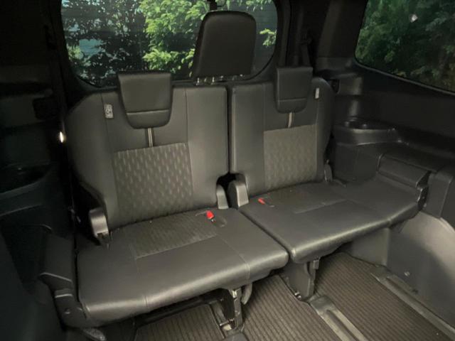 ノア ハイブリッドＳ－Ｚ　モデリスタ　快適利便パッケージ　後席モニター　バックカメラ　１００Ｖ電源　衝突被害軽減システム　レーダークルーズ　禁煙車　電動リアゲート　ハーフレザーシート　ドラレコ　コーナーセンサー　スマートキー（45枚目）