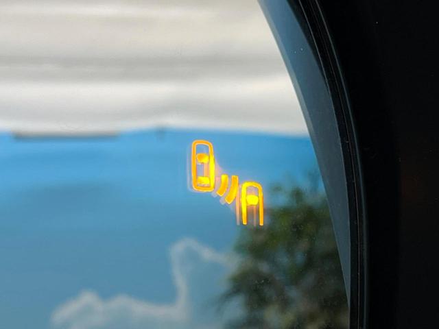 �y�u���C���h�X�|�b�g���j�^�[�z���s���A�h�A�~���[�̎��p�ɂȂ�₷���ӏ��Ɍ㑱�Ԃ��ڋ߂���ƃT�C�h�~���[�̃����Y�Ɍx����\���I�h���C�o�[�ɒ��ӊ��N�����Ă���܂��B