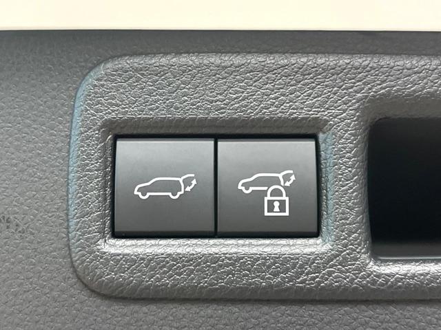 ハリアー Ｇ　モデリスタエアロ　純正１２．３型ナビ　バックカメラ　デジタルインナーミラー　ブラインドスポットモニター　トヨタセーフティセンス　パワーバックドア　ハーフレザーシート　ＬＥＤヘッドライト　レーンキープ（7枚目）