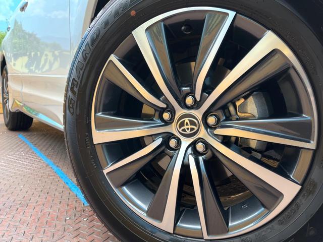 ハリアー Ｇ　モデリスタエアロ　純正１２．３型ナビ　バックカメラ　デジタルインナーミラー　ブラインドスポットモニター　トヨタセーフティセンス　パワーバックドア　ハーフレザーシート　ＬＥＤヘッドライト　レーンキープ（13枚目）