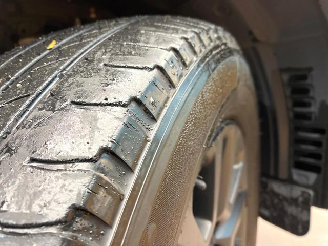 ランドクルーザープラド ＴＸ　Ｌパッケージ　マットブラックエディション　サンルーフ　７人乗り　純正９インチディスプレイオーディオ　全周囲カメラ　ブラインドスポットモニター　シートベンチレーション　ベージュ革シート　ＬＥＤヘッドライト　純正１８インチアルミホイール　ＥＴＣ（25枚目）