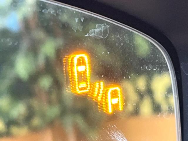 �y�u���C���h�X�|�b�g���j�^�����O�z���s���A�h�A�~���[�̎��p�ɂȂ�₷���ӏ��Ɍ㑱�Ԃ��ڋ߂���ƃT�C�h�~���[�t�߂Ɍx����\���A�h���C�o�[�ɒ��ӊ��N�����Ă���܂��B