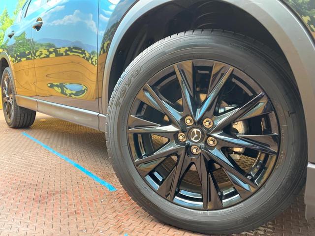 �y�����P�X�C���`�A���~�z�C�[���z�O�ςɃ}�b�`���������A���~�z�C�[���𑕒����Ă���܂��B�e��ЊO�A���~�z�C�[����A�X�^�b�h���X�^�C�����戵�����Ă���܂��B���񂲑��k����������