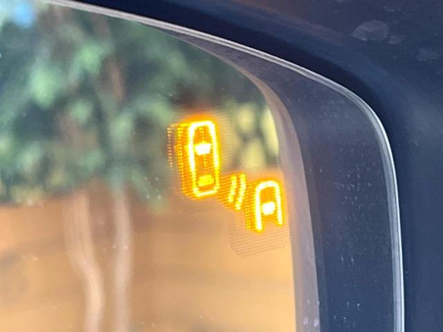 �y�u���C���h�X�|�b�g���j�^�����O�z���s���A�h�A�~���[�̎��p�ɂȂ�₷���ӏ��Ɍ㑱�Ԃ��ڋ߂���ƃT�C�h�~���[�t�߂Ɍx����\���A�h���C�o�[�ɒ��ӊ��N�����Ă���܂��B