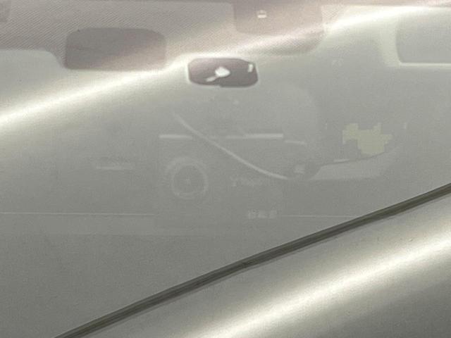 �y�A�C�T�C�g�u�����R�z�O���̎ԗ��������m���A�Փ˂������Ȏ��͌x��Œ��ӂ𑣂��A�u���[�L�𓥂ޗ͂��T�|�[�g�B�u���[�L�𓥂߂Ȃ������ꍇ�͏Փ˔�Q�y���u���[�L���쓮�A�Փˉ�����T�|�[�g���܂��B