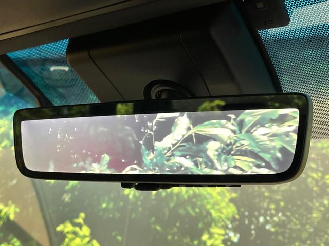 アルファード ２．５Ｓ　タイプゴールドＩＩＩ　ツインムーンルーフ　フリップダウンモニター　ＢＩＧ－Ｘ１１インチナビ　デジタルインナーミラー　ブラインドスポットモニター　禁煙車　トヨタセーフティセンス　両側電動ドア　ＬＥＤヘッドライト（7枚目）