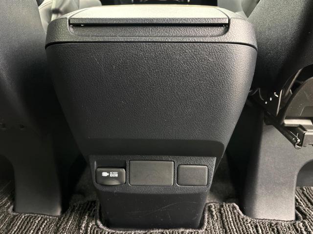 アルファード ２．５Ｓ　タイプゴールドＩＩＩ　ツインムーンルーフ　フリップダウンモニター　ＢＩＧ－Ｘ１１インチナビ　デジタルインナーミラー　ブラインドスポットモニター　禁煙車　トヨタセーフティセンス　両側電動ドア　ＬＥＤヘッドライト（46枚目）