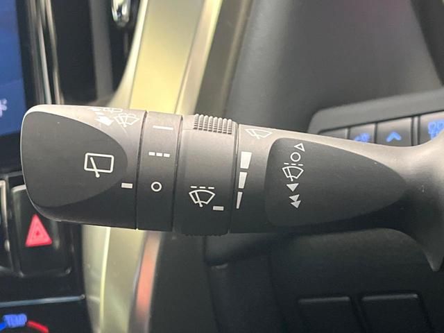 アルファード ２．５Ｓ　タイプゴールドＩＩＩ　ツインムーンルーフ　フリップダウンモニター　ＢＩＧ－Ｘ１１インチナビ　デジタルインナーミラー　ブラインドスポットモニター　禁煙車　トヨタセーフティセンス　両側電動ドア　ＬＥＤヘッドライト（57枚目）