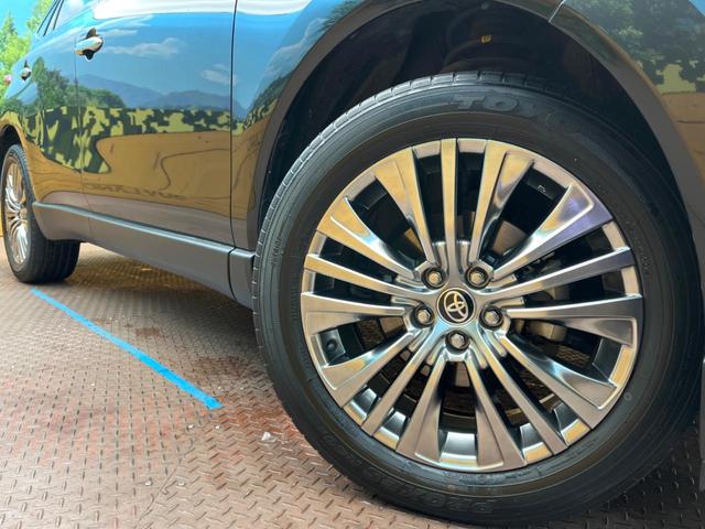 �y�����P�X�C���`�A���~�z�C�[���z�O�ςɃ}�b�`���������A���~�z�C�[���𑕒����Ă���܂��B�e��ЊO�A���~�z�C�[����A�X�^�b�h���X�^�C�����戵�����Ă���܂��B���񂲑��k����������