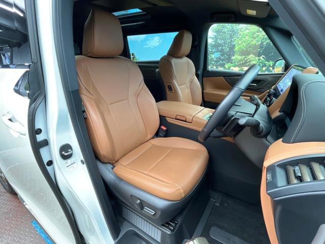 ヴェルファイアハイブリッド Ｚ　プレミア　ガラスルーフ　両側電動ドア　純正１４型ナビ　全周囲カメラ　１００Ｖ電源　デジタルインナーミラー　トヨタセーフティセンス　電動リアゲート　茶革シート　シートベンチレーション　リアシートエアコン（7枚目）