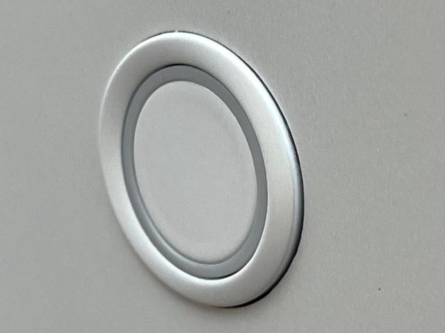 ヴェルファイアハイブリッド Ｚ　プレミア　ガラスルーフ　両側電動ドア　純正１４型ナビ　全周囲カメラ　１００Ｖ電源　デジタルインナーミラー　トヨタセーフティセンス　電動リアゲート　茶革シート　シートベンチレーション　リアシートエアコン（26枚目）