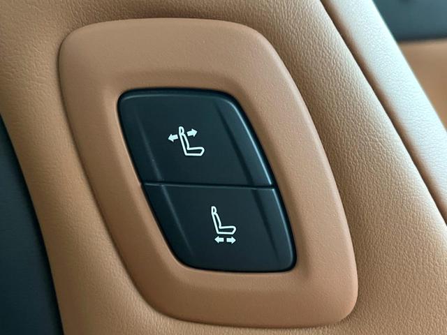 ヴェルファイアハイブリッド Ｚ　プレミア　ガラスルーフ　両側電動ドア　純正１４型ナビ　全周囲カメラ　１００Ｖ電源　デジタルインナーミラー　トヨタセーフティセンス　電動リアゲート　茶革シート　シートベンチレーション　リアシートエアコン（41枚目）