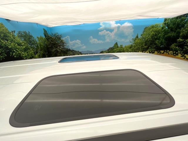 ヴェルファイアハイブリッド Ｚ　プレミア　ガラスルーフ　両側電動ドア　純正１４型ナビ　全周囲カメラ　１００Ｖ電源　デジタルインナーミラー　トヨタセーフティセンス　電動リアゲート　茶革シート　シートベンチレーション　リアシートエアコン（43枚目）