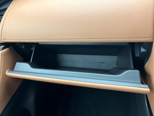 ヴェルファイアハイブリッド Ｚ　プレミア　ガラスルーフ　両側電動ドア　純正１４型ナビ　全周囲カメラ　１００Ｖ電源　デジタルインナーミラー　トヨタセーフティセンス　電動リアゲート　茶革シート　シートベンチレーション　リアシートエアコン（72枚目）