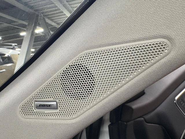 エクストレイル Ｇ　ｅ－４ＯＲＣＥ　ガラスルーフ　純正１２．３型ナビ　ツートーン　全周囲カメラ　ＢＯＳＥサウンド　電動リアゲート　シートヒーター　ブラインドスポットモニター　ドラレコ　コーナーセンサー　ＬＥＤヘッドライト　ルーフレール（6枚目）