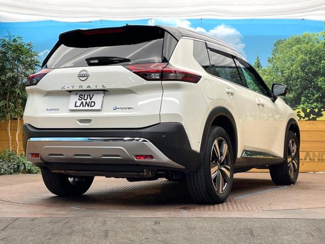 エクストレイル Ｇ　ｅ－４ＯＲＣＥ　ガラスルーフ　純正１２．３型ナビ　ツートーン　全周囲カメラ　ＢＯＳＥサウンド　電動リアゲート　シートヒーター　ブラインドスポットモニター　ドラレコ　コーナーセンサー　ＬＥＤヘッドライト　ルーフレール（17枚目）