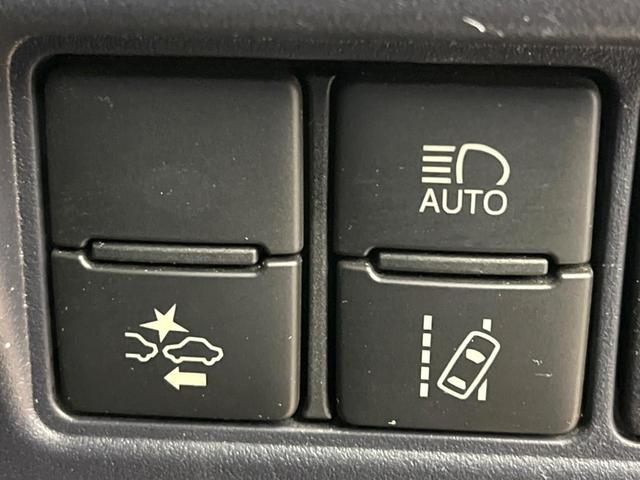 ヴォクシー ZS 煌II 12型フリップダウンモニター 10.5型純正ナビ デジタルインナーミラー 両側電動ドア トヨタセーフティセンス バックカメラ 車線逸脱警報 LEDヘッドライト ビルトインETC ドラレコ スマートキー(7枚目)
