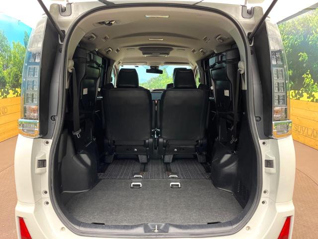 ヴォクシー ZS 煌II 12型フリップダウンモニター 10.5型純正ナビ デジタルインナーミラー 両側電動ドア トヨタセーフティセンス バックカメラ 車線逸脱警報 LEDヘッドライト ビルトインETC ドラレコ スマートキー(11枚目)