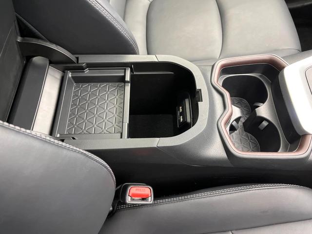 RAV4 G Zパッケージ パノラマルーフ モデリスタエアロ 純正9インチディスプレイオーディオ パノラミックビューモニター 禁煙車 デジタルインナーミラー ブラインドスポットモニター パワーバックドア シートヒーター(65枚目)