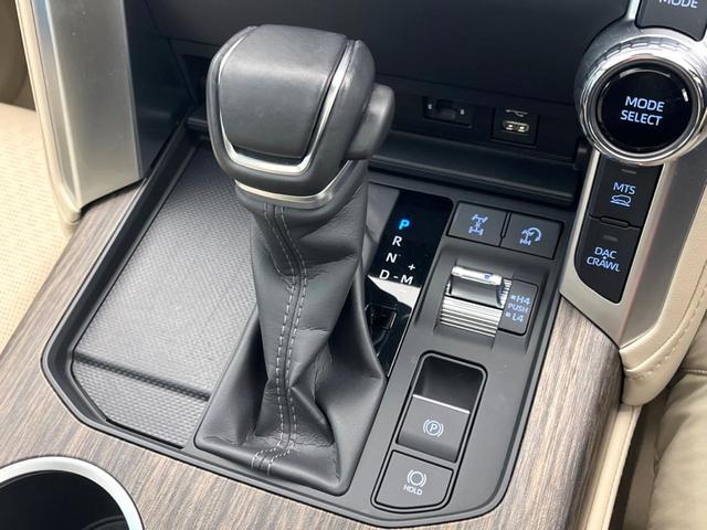 ランドクルーザー ＺＸ　モデリスタエアロ　サンルーフ　リアモニター　１２．３インチナビ　ＪＢＬサウンドシステム　パノラミックビューモニター　禁煙車　デジタルインナーミラー　ブラインドスポットモニター　パワーバックドア（51枚目）