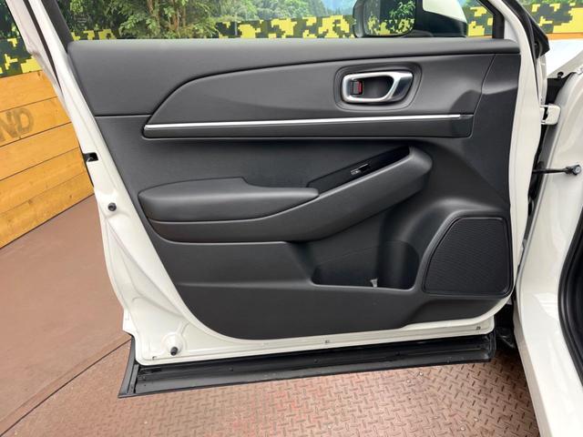 ヴェゼル ｅ：ＨＥＶ　Ｚ　９インチホンダコネクトナビ　全周囲カメラ　ホンダセンシング　禁煙車　アダプティブクルーズコントロール　デジタルインナーミラー　ブラインドスポットモニター　ＬＥＤヘッドライト　パワーバックドア（33枚目）