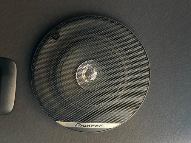 ���D���ȉ��y���ԓ��ł��y���݂��������܂���X�s�[�J�[�����E�E�[�n�[�ǉ��Ȃǂ̉��������A�ŐV�i�r�E��ȃ��j�^�[���̎��t�������񂲑��k���������I