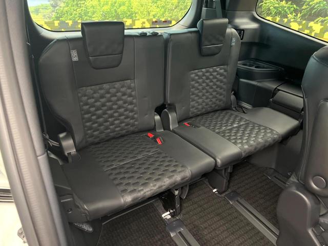 ヴォクシー ハイブリッドＳ－Ｚ　純正１０．５インチディスプレイオーディオ　トヨタセーフティセンス　禁煙車　ＣＤ／ＤＶＤ　ＥＴＣ２．０　ブラインドスポットモニター　レーダークルーズ　両側電動ドア　ＬＥＤヘッドライト（10枚目）