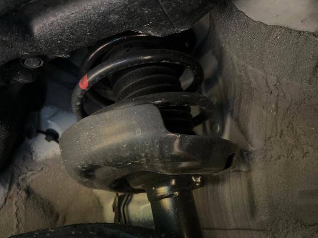 カローラクロス ハイブリッド　Ｚ　純正１０．５インチディスプレイオーディオ　バックカメラ　トヨタセーフティセンス　禁煙車　レーダークルーズ　デジタルインナーミラー　パワーバックドア　シートヒーター　ドライブレコーダー　フルセグ（24枚目）