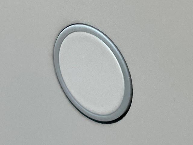 カローラクロス ハイブリッド　Ｚ　純正１０．５インチディスプレイオーディオ　バックカメラ　トヨタセーフティセンス　禁煙車　レーダークルーズ　デジタルインナーミラー　パワーバックドア　シートヒーター　ドライブレコーダー　フルセグ（26枚目）