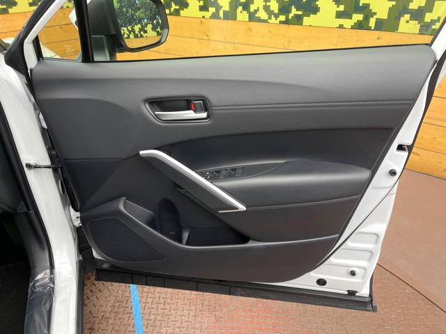 カローラクロス ハイブリッド　Ｚ　純正１０．５インチディスプレイオーディオ　バックカメラ　トヨタセーフティセンス　禁煙車　レーダークルーズ　デジタルインナーミラー　パワーバックドア　シートヒーター　ドライブレコーダー　フルセグ（41枚目）