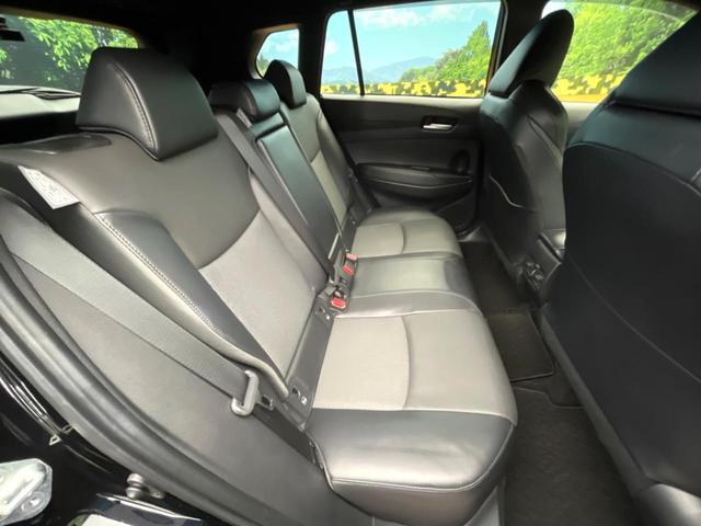 カローラクロス Ｚ　モデリスタエアロ　純正９型ディスプレイ　ナビキット　バックカメラ　セーフティセンス　レーダークルーズ　電動リアゲート　ハーフレザーシート　パワーシート　シートヒーター　ＬＥＤヘッド　ＥＴＣ（12枚目）