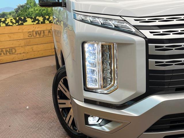 デリカＤ：５ Ｐ　純正１０インチナビ　衝突被害軽減装置　禁煙車　両側電動ドア　全周囲カメラ　ブラインドスポットモニター　ドラレコ　前席シートヒーター　パワーバックドア　ＬＥＤヘッドライト　フルセグ　Ｂｌｕｅｔｏｏｔｈ（12枚目）