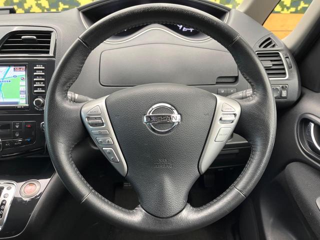 ステアリングも使用感が少なく、きれいな状態となっております♪