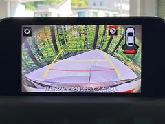 【バックカメラ】駐車時に後方がリアルタイム映像で確認できます。大型商業施設や立体駐車場での駐車時や、夜間のバック時に大活躍！運転スキルに関わらず、今や必須となった装備のひとつです！ 5