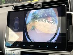 【バックカメラ】駐車時に後方がリアルタイム映像で確認できます。大型商業施設や立体駐車場での駐車時や、夜間のバック時に大活躍！運転スキルに関わらず、今や必須となった装備のひとつです！ 5