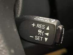 �ڥ졼�������롼������ȥ�����۹�®ƻϩ�Ǥ�Ĺ��Υ���Ԥ��ڤˡ�����ư��®�٤��ݤĥ��롼������ȥ����뤬�����ͷڸ������ƥ��Ϣ�Ȥ��������μ�ξ���Τ��Ƽִ֤��ݤĤ褦��®��Ĵ�ᤷ�Ƥ���ޤ����� 4