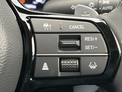 �ڥ����ץƥ��֥��롼������ȥ�����۹�®ƻϩ�Ǥ�Ĺ��Υ���Ԥ��ڤˡ�����ư��®�٤��ݤĥ��롼������ȥ����뤬�����ͷڸ������ƥ��Ϣ�Ȥ��������μ�ξ���Τ��Ƽִ֤��ݤĤ褦��®��Ĵ�ᤷ�Ƥ���ޤ����� 7