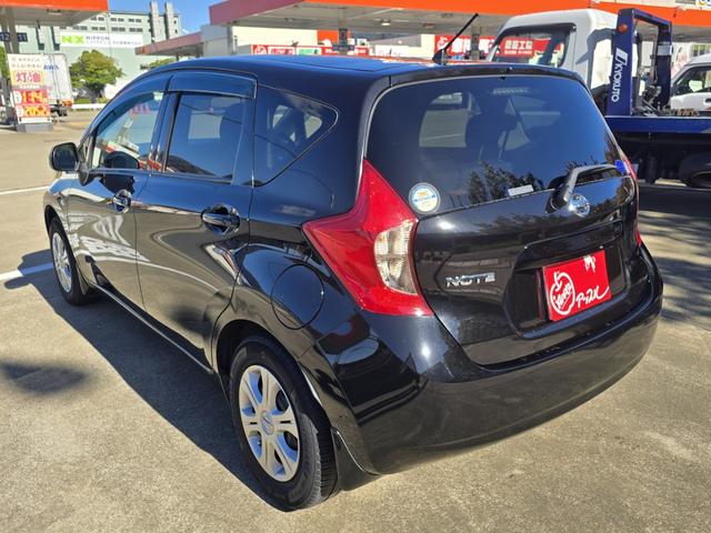 ノート Ｘ　エマージェンシーブレーキパッケージ　純正ナビ（ＣＤ．ＴＶ）／バックカメラ／ＥＴＣ／レーンアシスト／ワンオーナー／アイドリングストップ（8枚目）