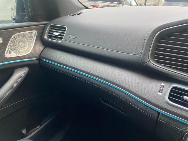 GLE GLE400d 4マチックスポーツ 7人乗り パノラマサンルーフ ブルメスターサウンド 黒本革シート 電動バックドア シートベンチレーション 前後ドライブレコーダー 20インチAW(31枚目)