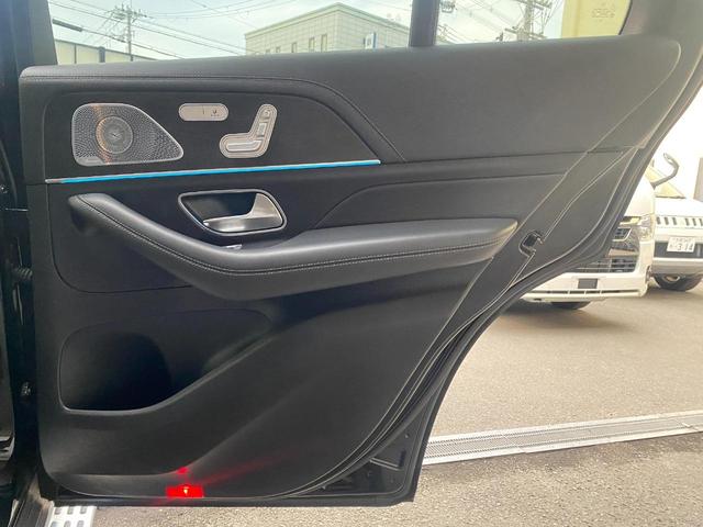 GLE GLE400d 4マチックスポーツ 7人乗り パノラマサンルーフ ブルメスターサウンド 黒本革シート 電動バックドア シートベンチレーション 前後ドライブレコーダー 20インチAW(53枚目)